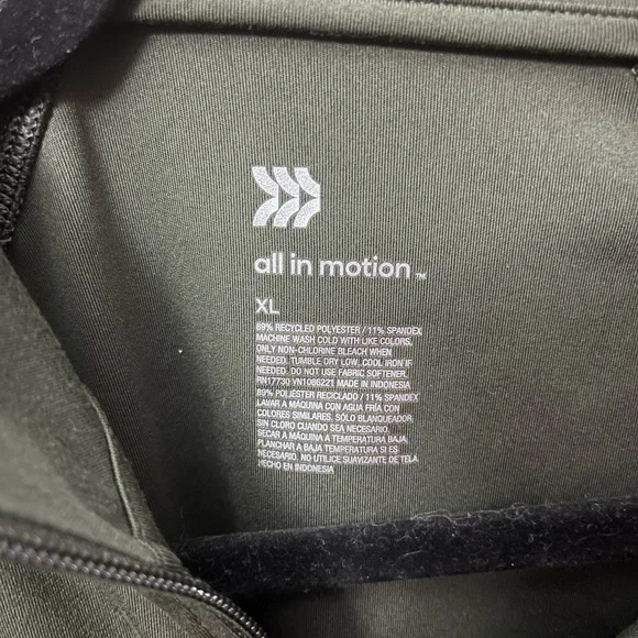 All in Motion Men's Olive Windbreaker Jacket - Picture 3 of 3